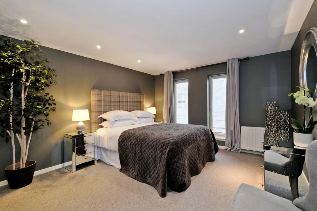 Deluxe three-bedroom home in the sought-after West End area of Aberdeen