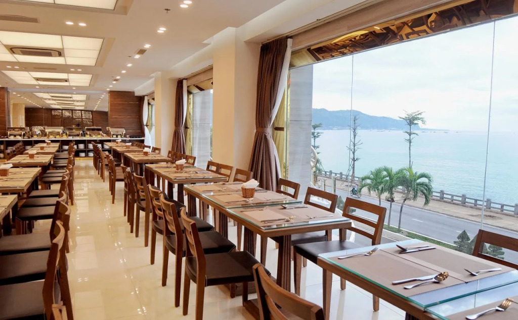 Lenid Ocean View Hotel