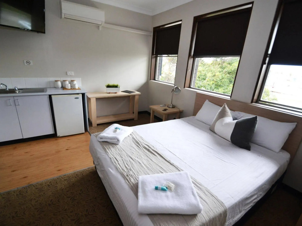 Crossroads Hotel
