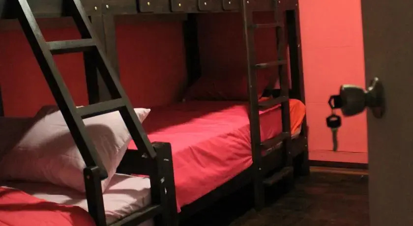 Hostel Acropolis Perú - Bed & Breakfast