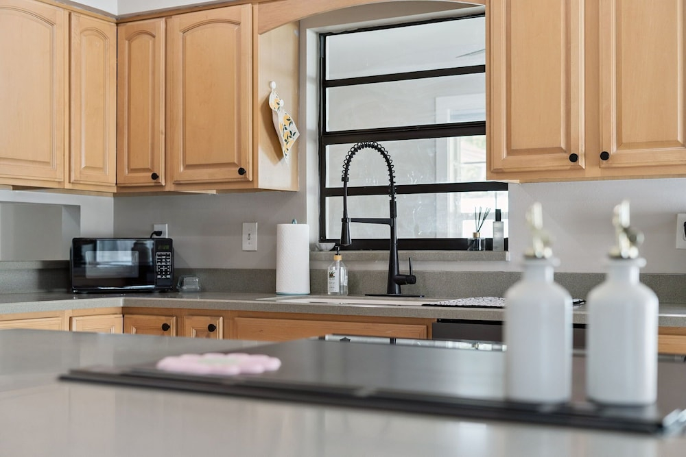 Luxury House - Sleeps 8 Golf Disney Family Fun