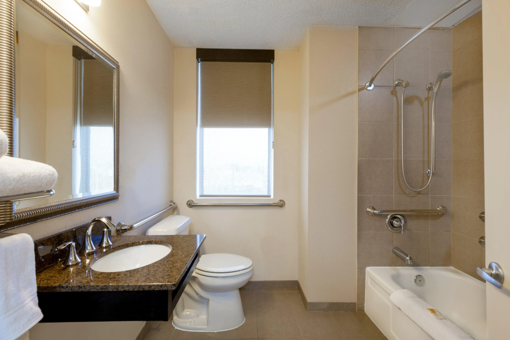 Holiday Inn Metairie New Orleans by IHG