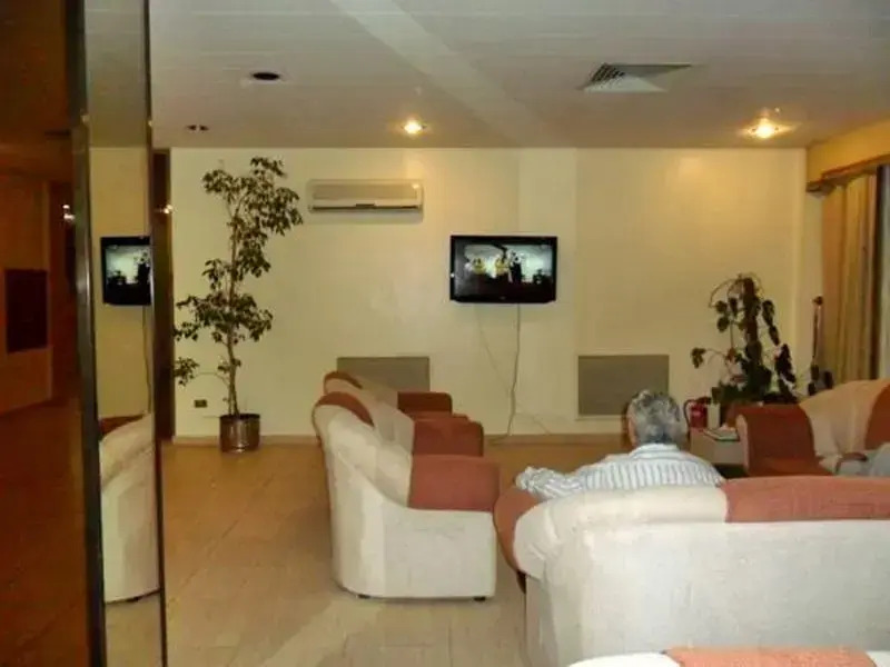 Al Yamamah Hotel