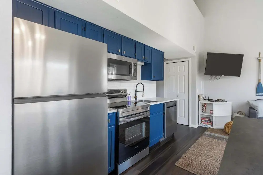 The Lazy Loft Stay for 4!