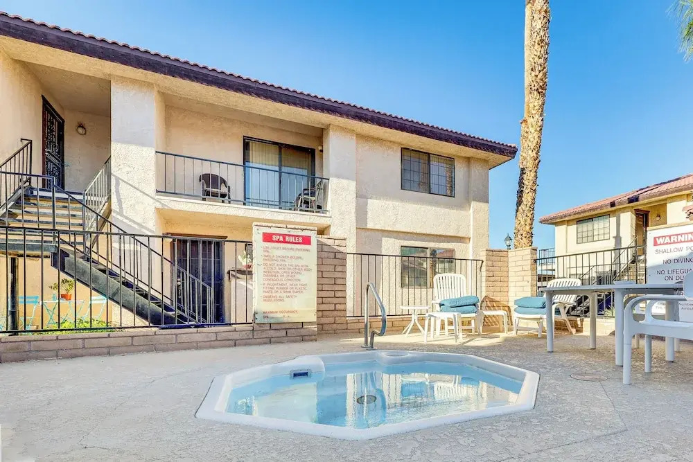 Ground-level Getaway: 3 Mi to Bullhead City Parks