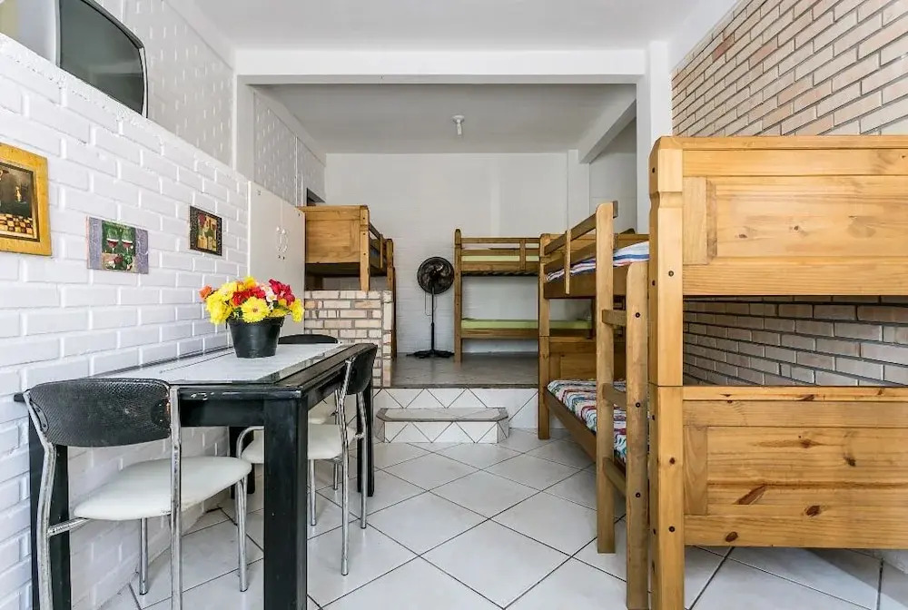 POUSADA E HOSTEL da MARLI no MUQUEM FLORIANOPOLIS