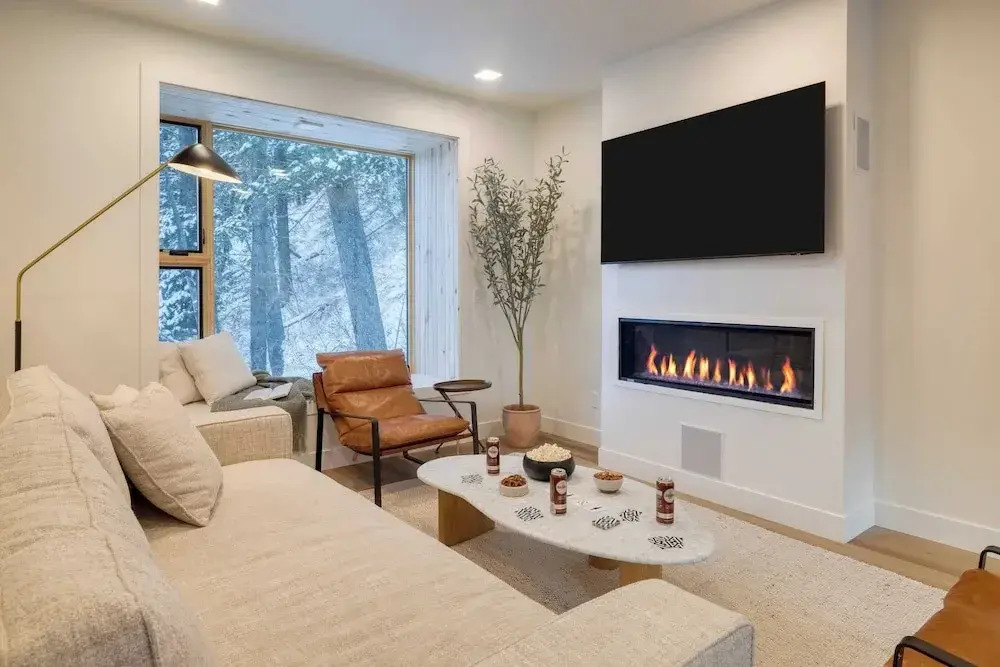 Luxury Ski Home w/ Hot Tub Near Trails & Downtown Parkview Mountain House
