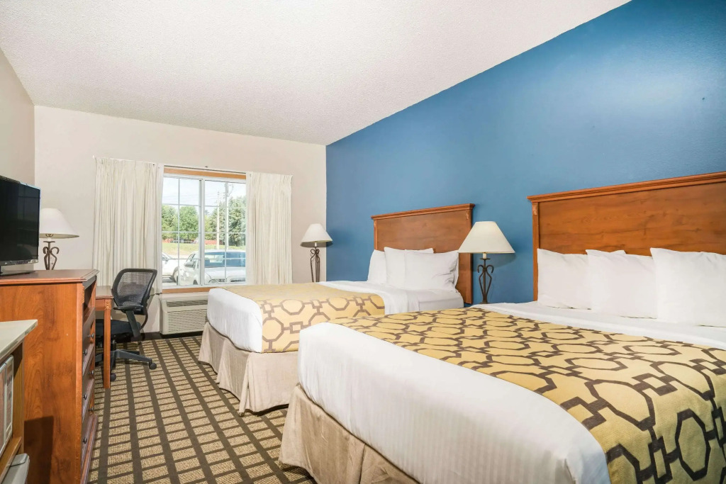 Baymont by Wyndham Albany MN