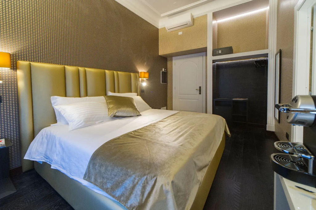 Via Veneto Suites