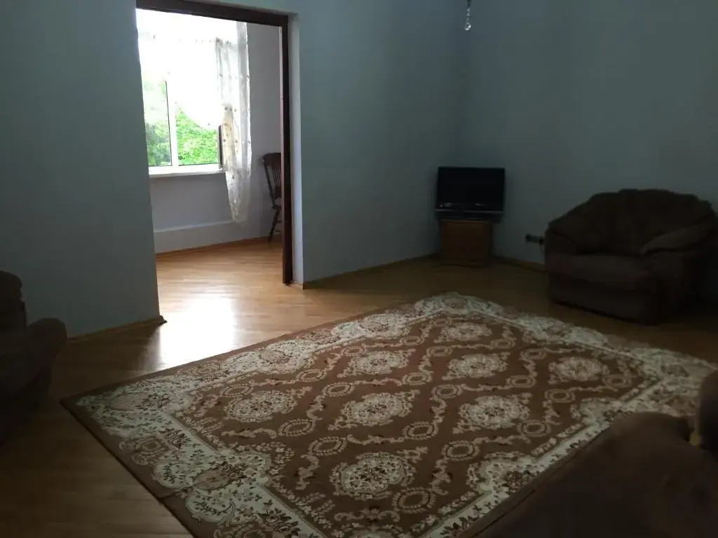 3h komnatnaja Kvartira v Novom Afone