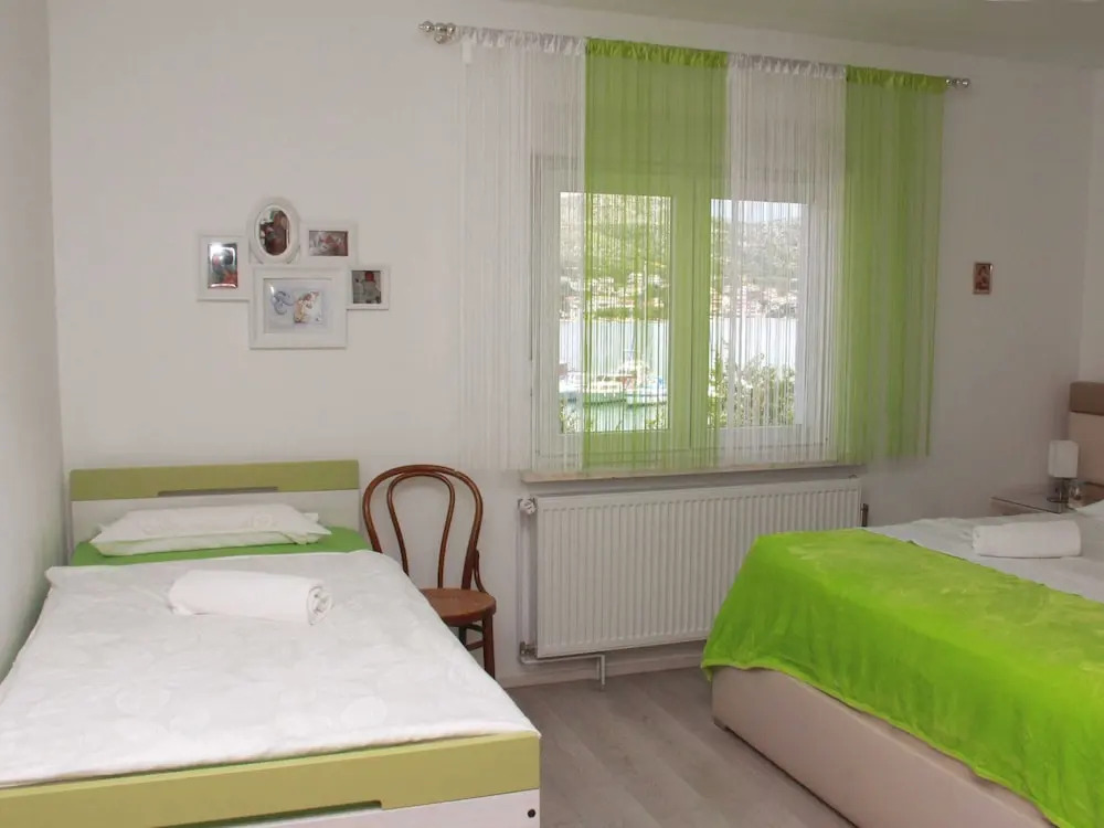Apartment in Grebastica Near the Sea