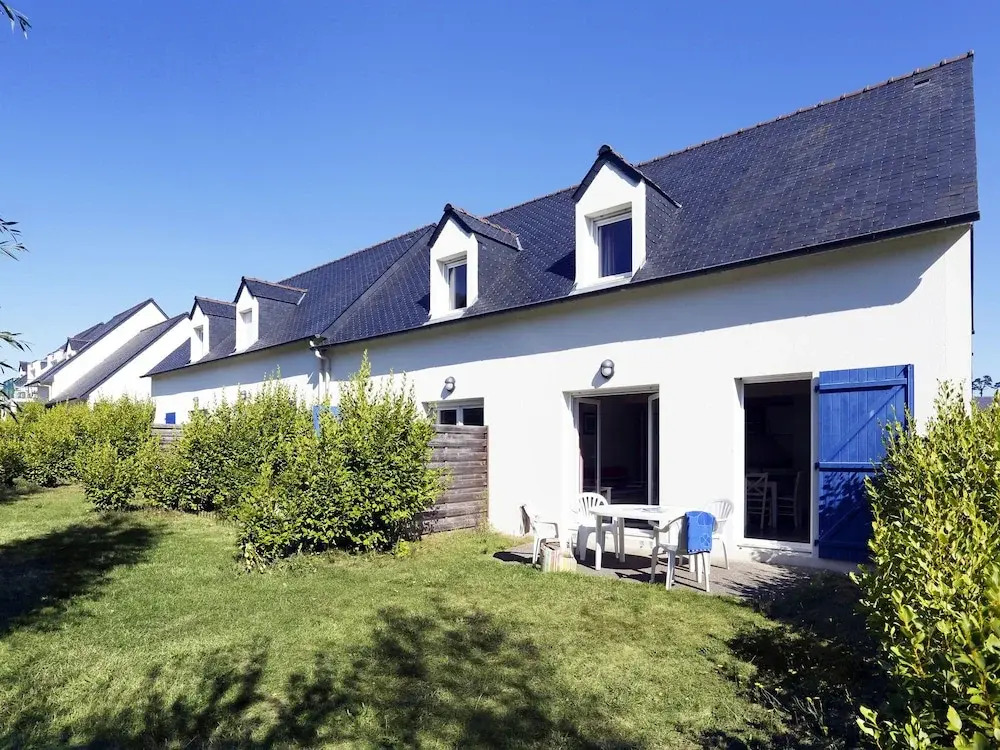 Modern Apartment in a Port Town Near the bay of Morlaix