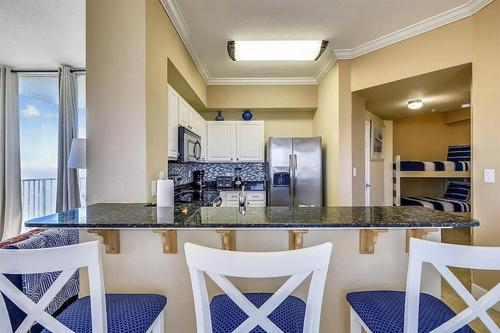 Tidewater Resort 2918-1 Bedroom/1Bath+Bunks. Corner Balcony, Great View! Updated & Clean! 1 Condo by RedAwning