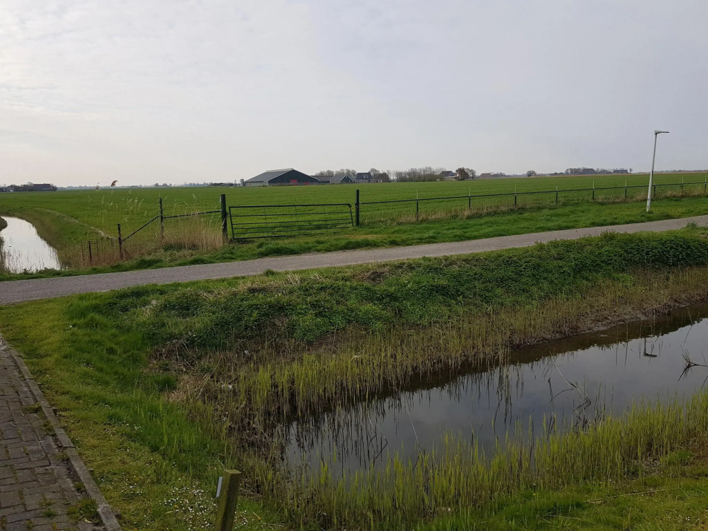 Nice Holiday Home with Sauna & Hot Tub near Wadden Sea