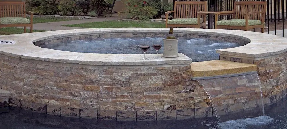 Serenity Bliss - Downtown Retreat with Pool & Hot Tub