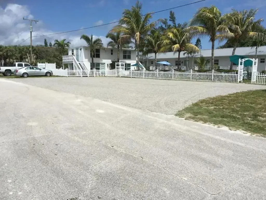 Seahorse Beach Bungalows