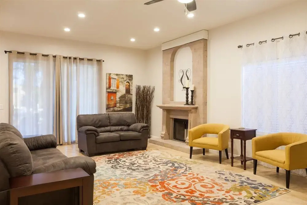 4BR Ocotillo Lakeview Home w/ Pool