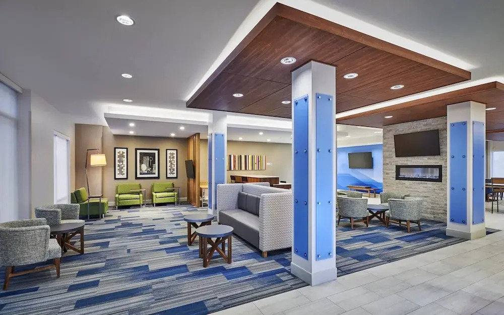 Holiday Inn Express & Suites Windsor East - Lakeshore by IHG