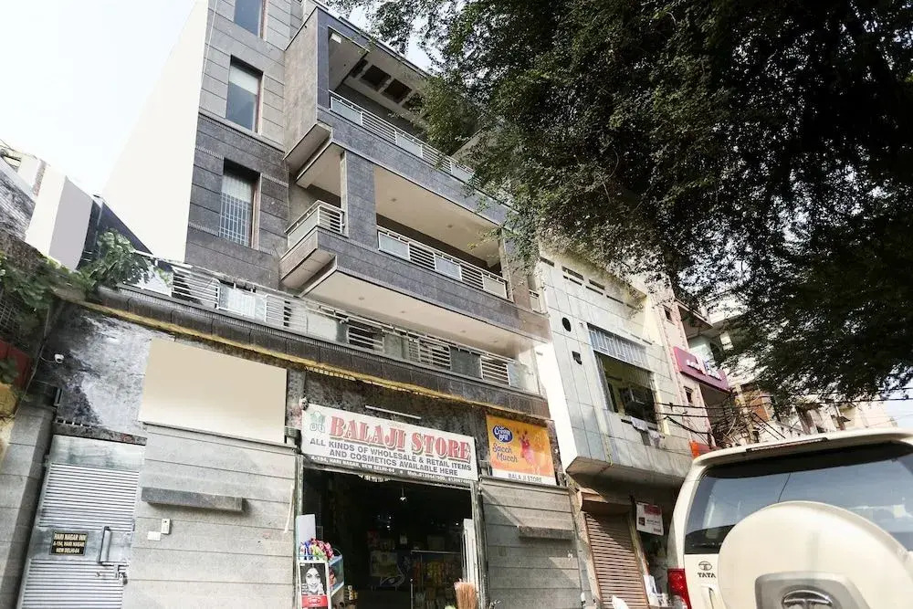 Oyo 60529 Hari Nagar Inn