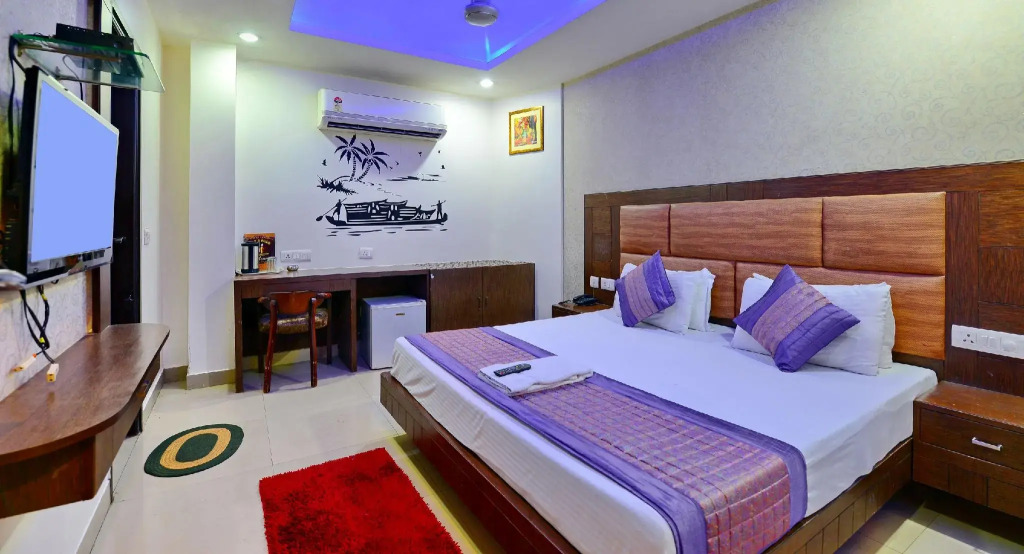 Hotel Emporio - Near New Delhi Railway Station - Paharganj