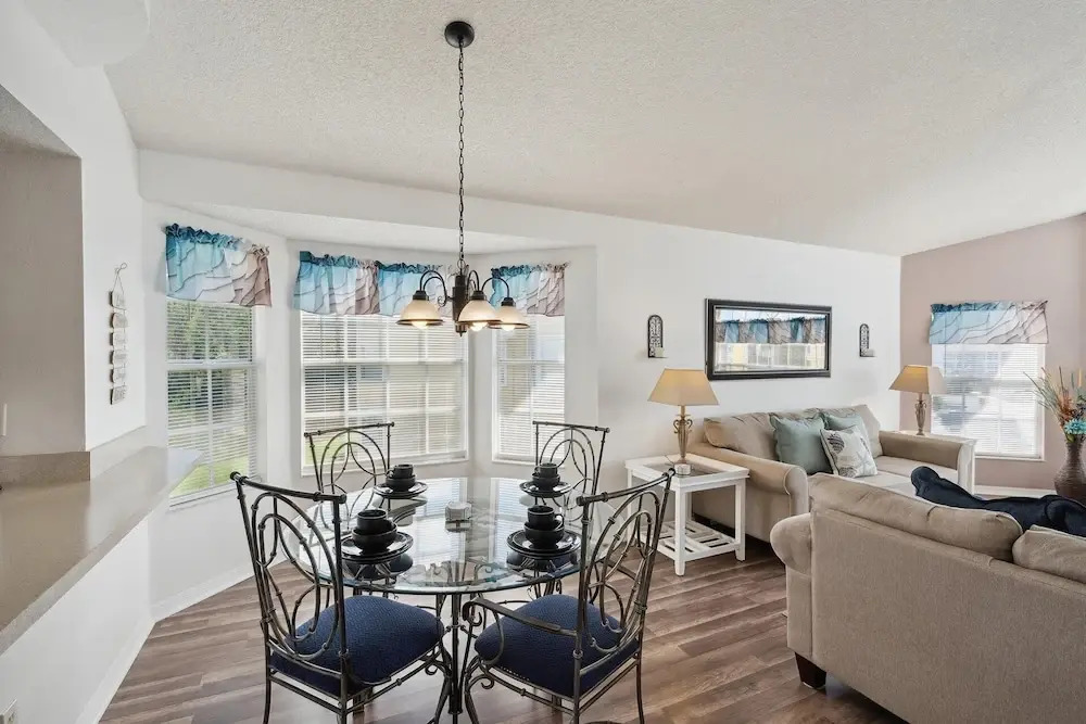 Sweetwater Club 3 Bedroom Condo 7 miles to Disney 3 Condo