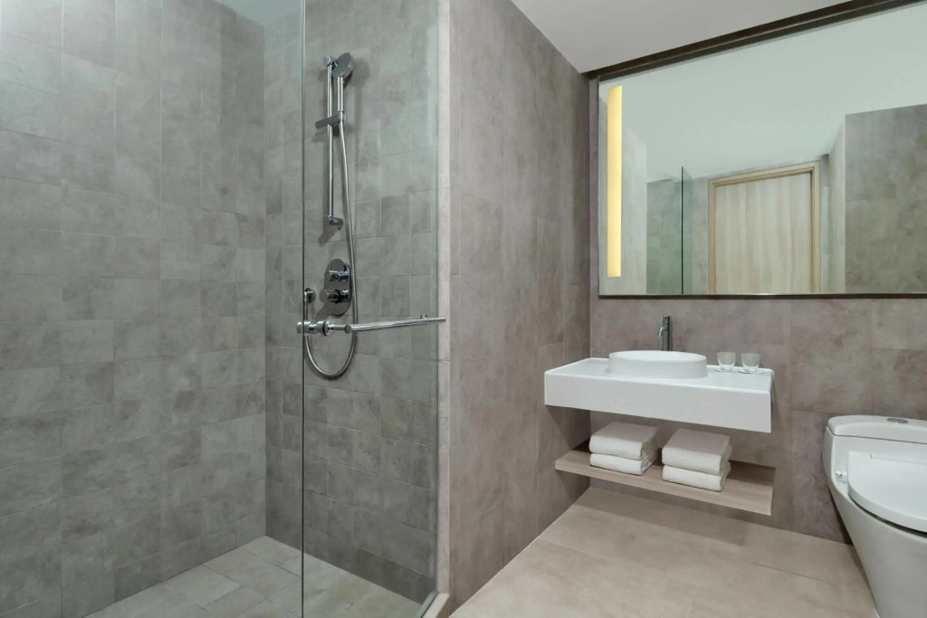 Four Points by Sheraton Surabaya, Pakuwon Indah