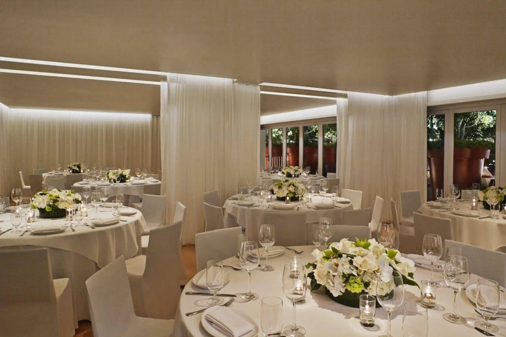 The Valorian West Hollywood, Curio Collection by Hilton