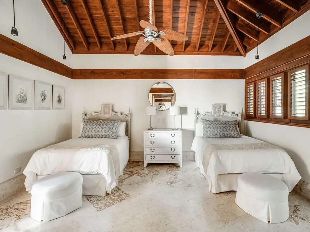 Sunny Vacation Villa 67