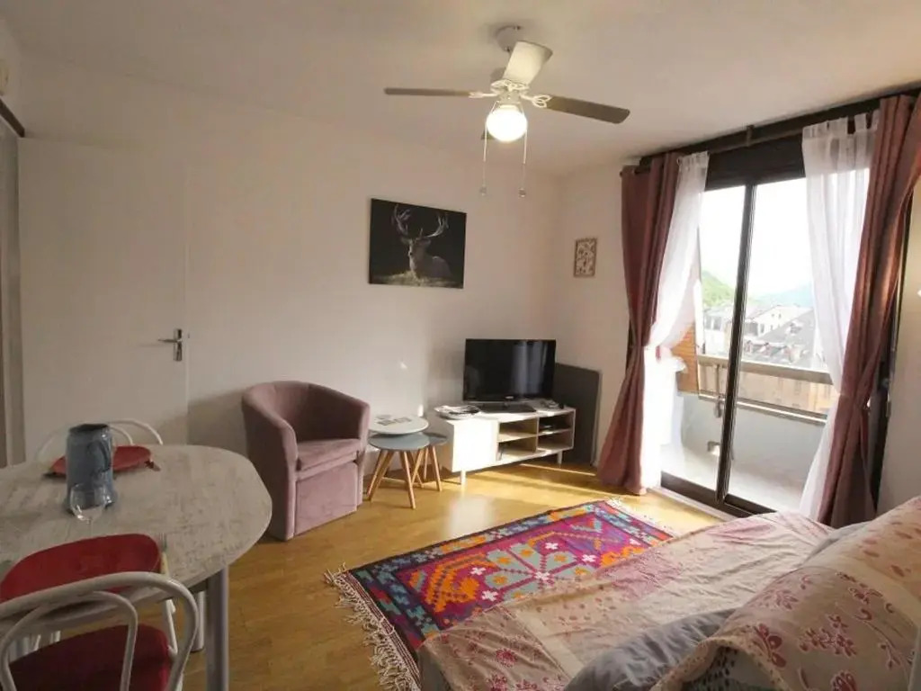 Appartement Bagnères-de-Luchon, 2 pièces, 4 personnes - FR-1-313-198