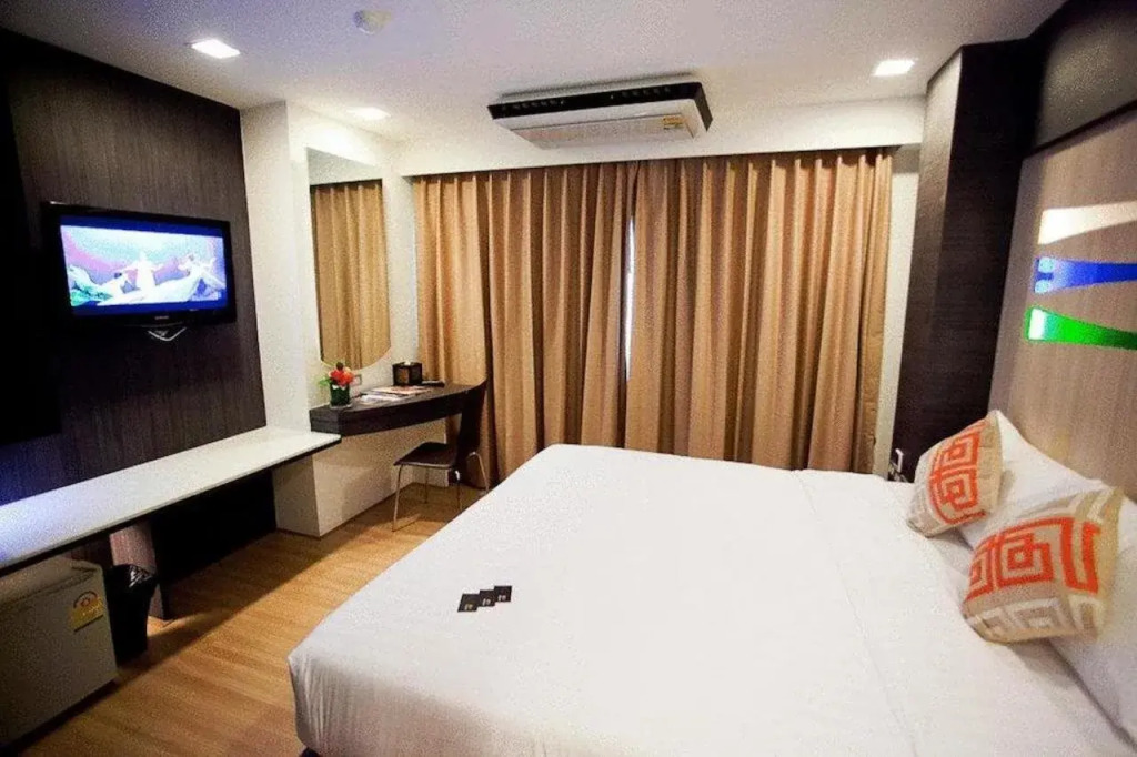 Seasons Boutique Hotel