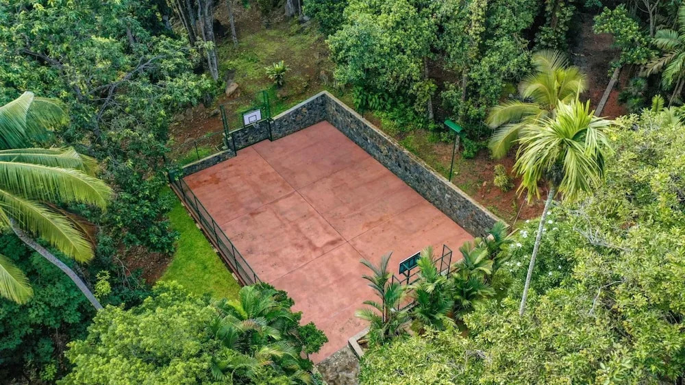 Luxurious 07 Bedroom Hilltop Villa With Private Gym