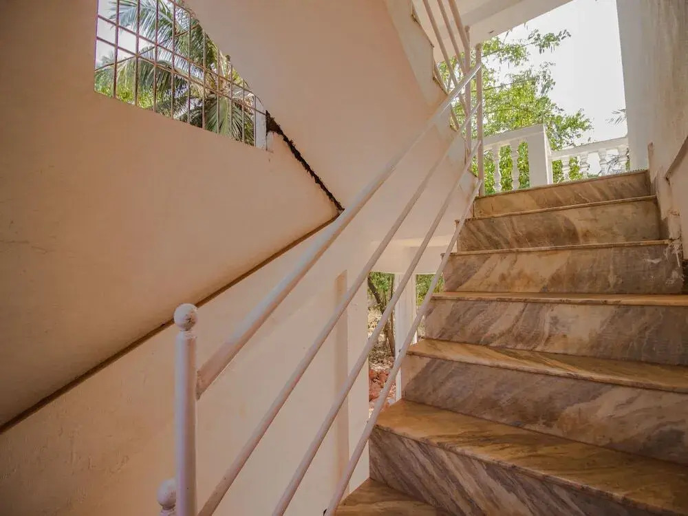 White House Beach Apartments by OYO Rooms
