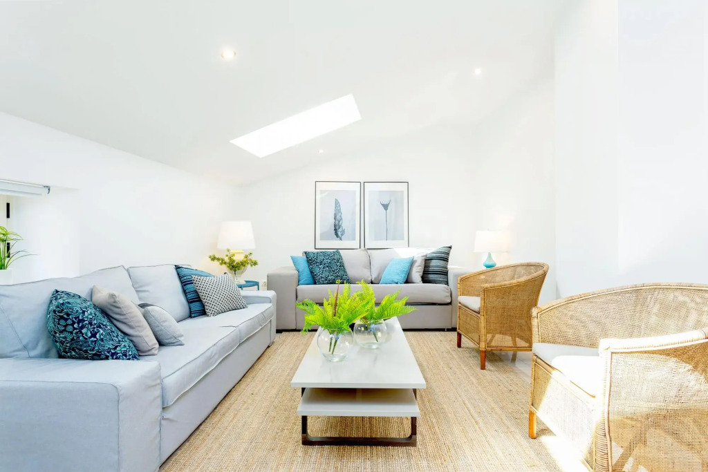 Genteel Home Marin Garcia IV