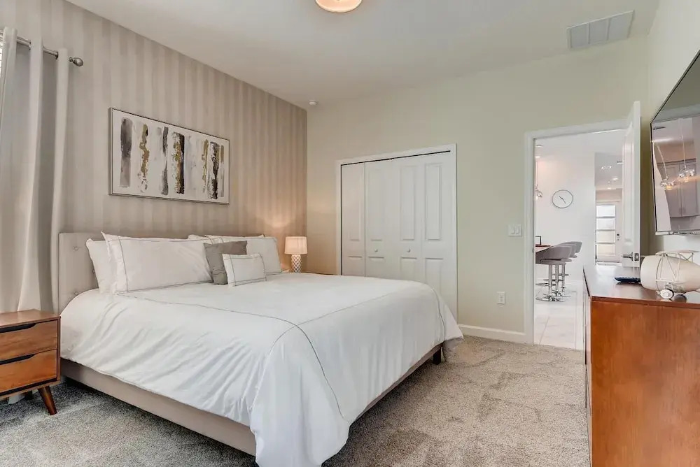 8923 CC - Fabulous 5BR Single Family: Sleeps 12 - Private Pool -