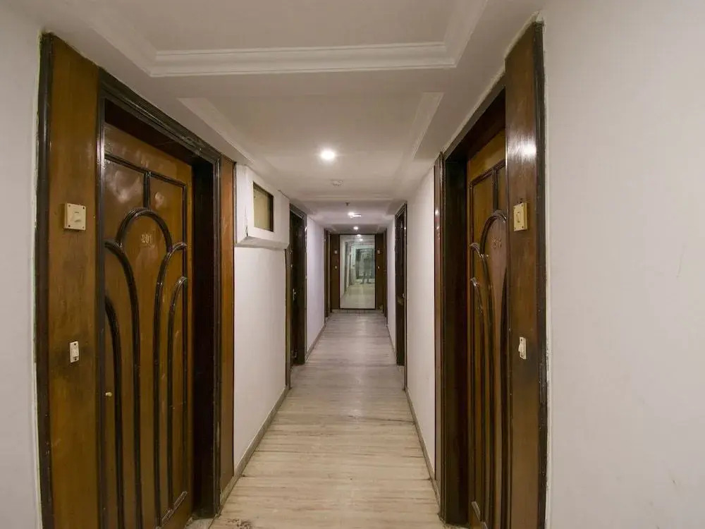 OYO Flagship 14469 Darshan Tower Gitanjali
