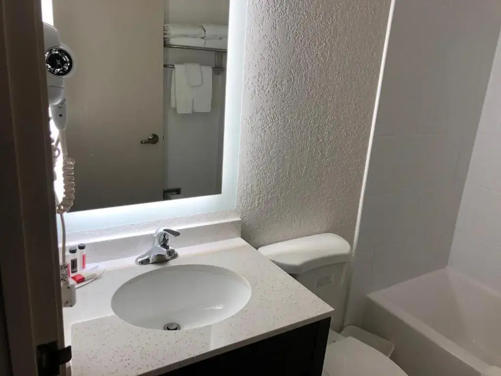 Red Lion Inn & Suites Elk Grove Village