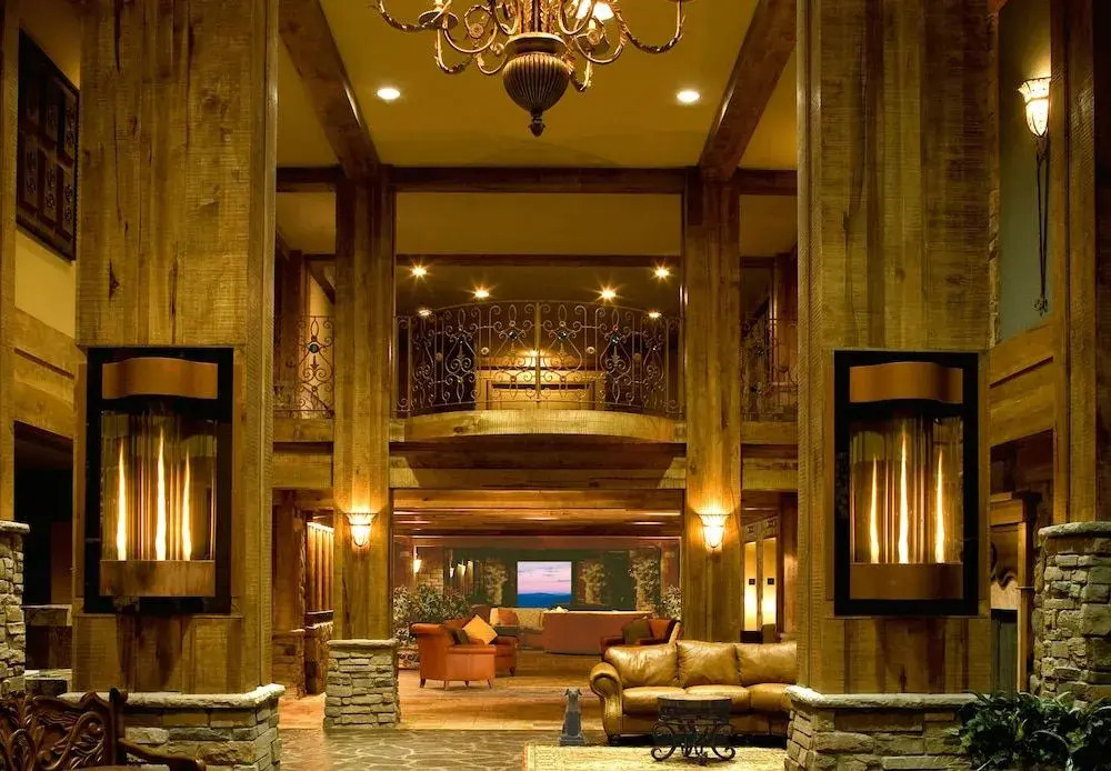 Grand Cascades Lodge