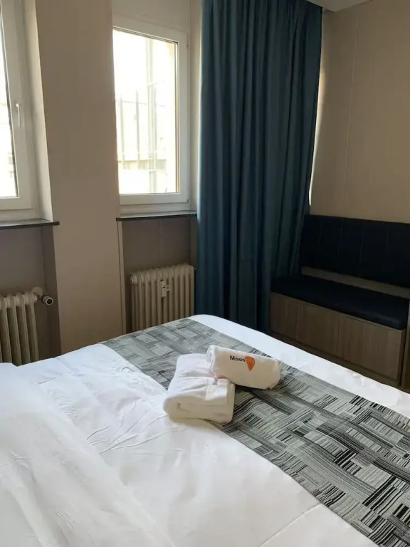 Mooncity Hotel & Boardinghouse