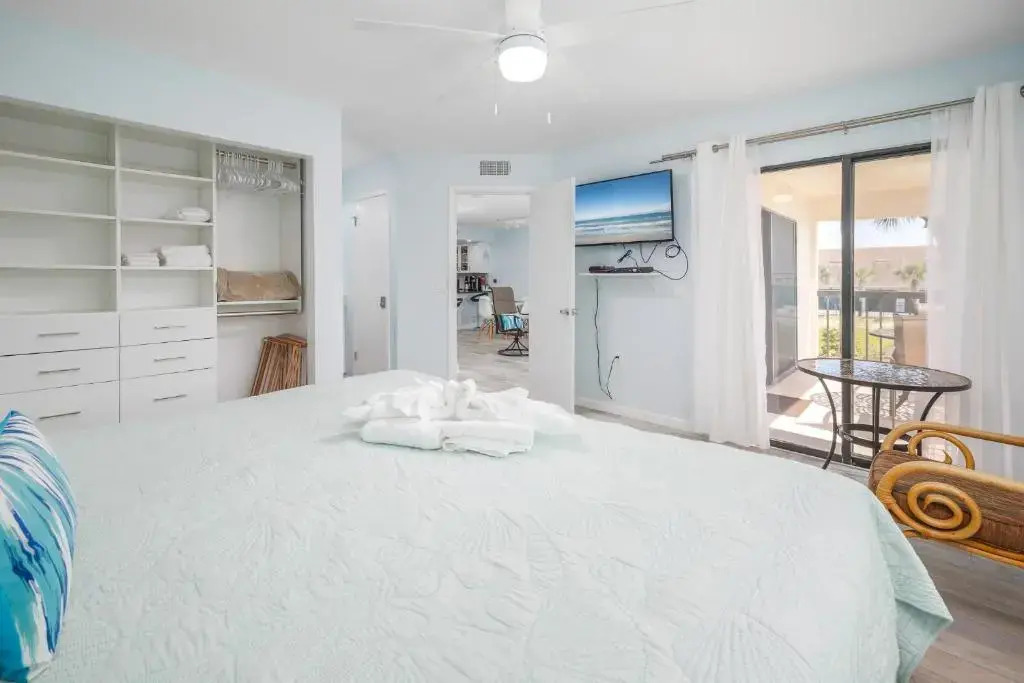 Ocean Village Club G26, 2 Bedrooms, Heated Pool, Sleeps 5, New Remodeled, Lanai