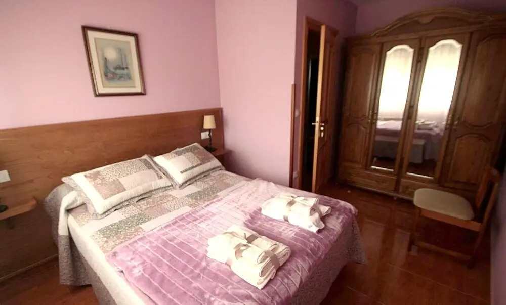 House With 3 Bedrooms in Oviñana, With Wonderful Mountain View, Furnished Terrace and Wifi