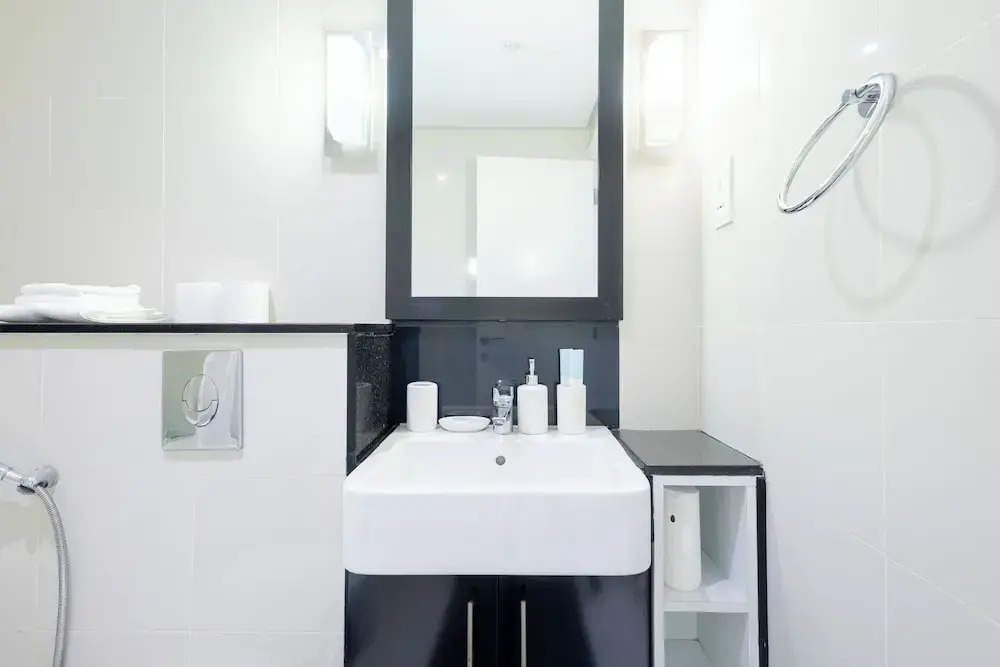 SuperHost - Chic Studio on the 16th Floor in Business Bay