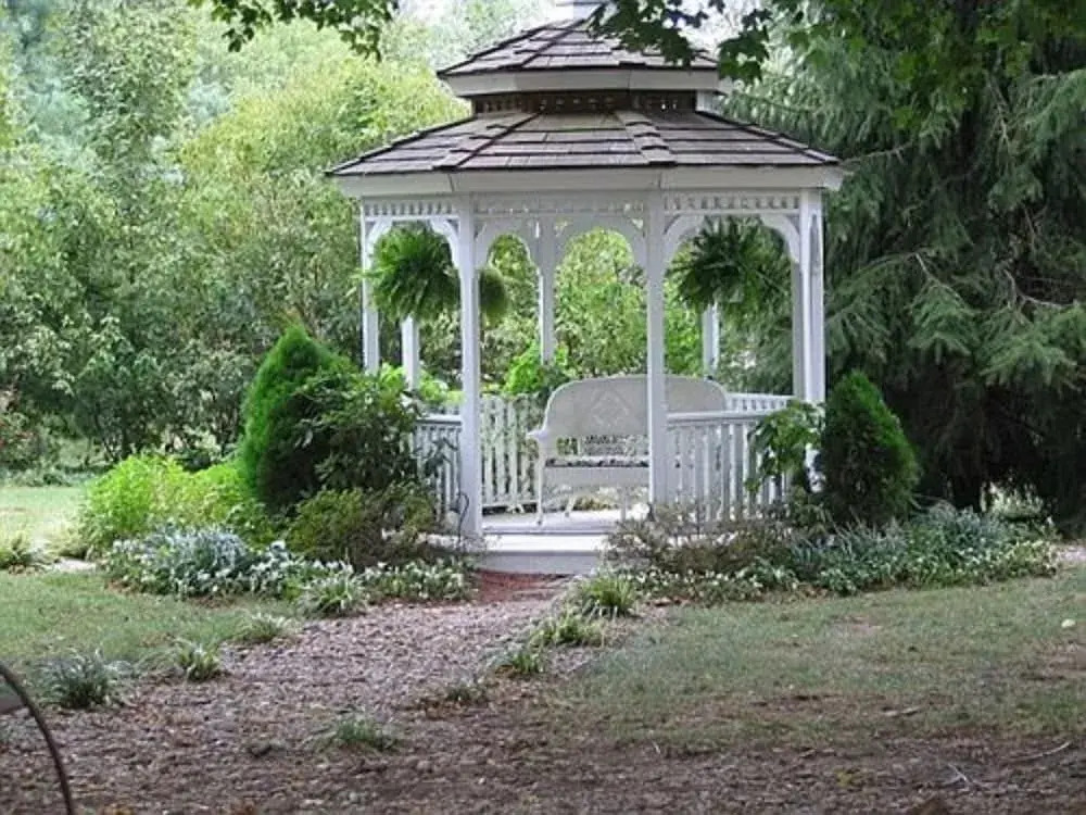 1851 Historic Maple Hill Manor B&B