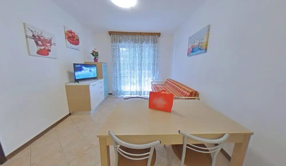 Convenient Beachside Studio With Pool