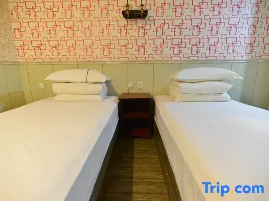 Xilong Clock Hotel (No. 27 Middle School, South Shishidao Street, Harbin)