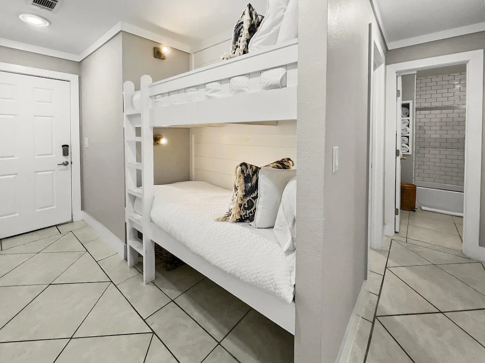 Inlet Dunes 101 1 Bedroom Condo by RedAwning