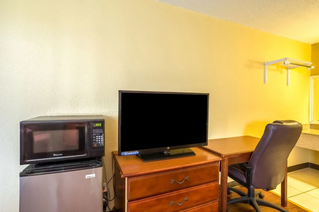 Parkway Inn & Suites - Decatur