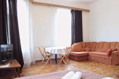 Apartments on Yaroslava Mudrogo street 27