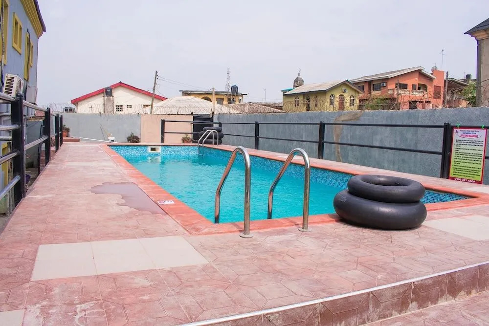 Adesuwa Royal Guest House Ketu