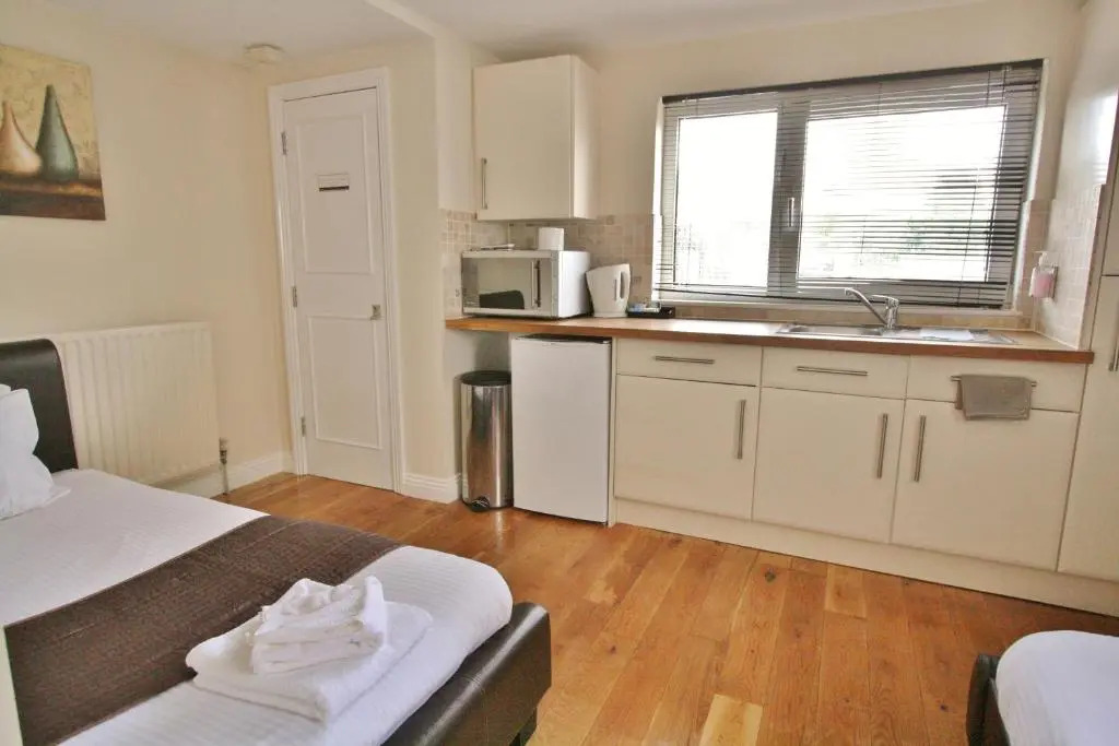 Central Studios Gloucester Road by RoomsBooked