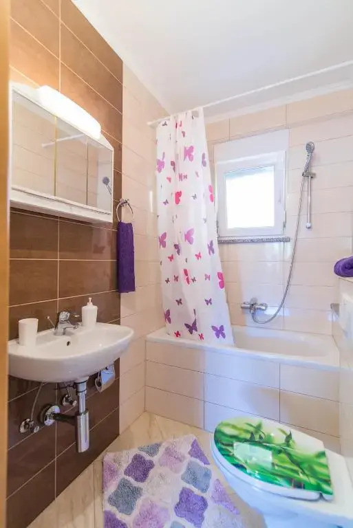 Apartment UNA 2